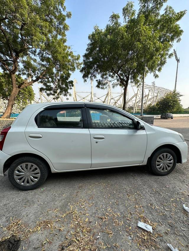 https://images10.gaadi.com/usedcar_image/3637561/original/img2899198__used_car_2899198_1698153668.jpg?imwidth=6402