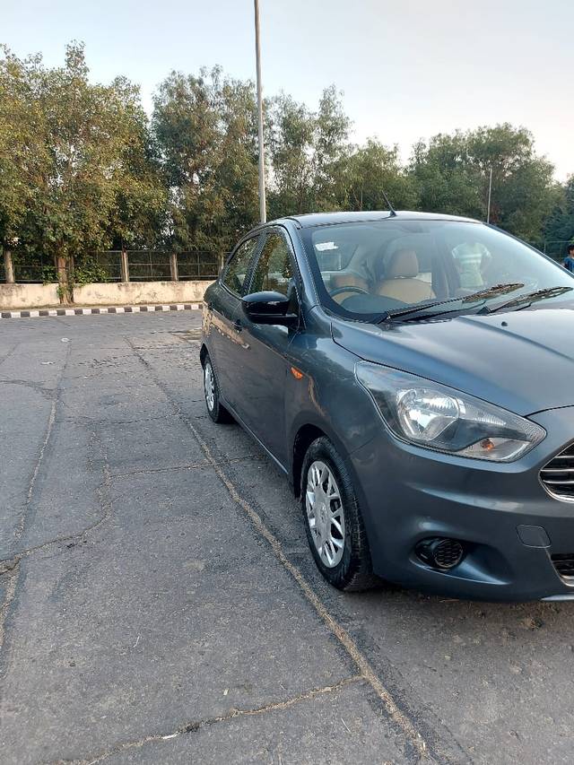 https://images10.gaadi.com/usedcar_image/3637619/original/img2899212__used_car_2899212_1698156585.jpg?imwidth=6400