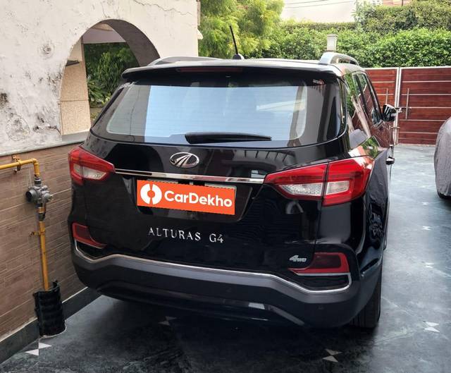 https://images10.gaadi.com/usedcar_image/3637753/original/processed_img2899238__used_car_2899238_1698564470.jpg?imwidth=6401