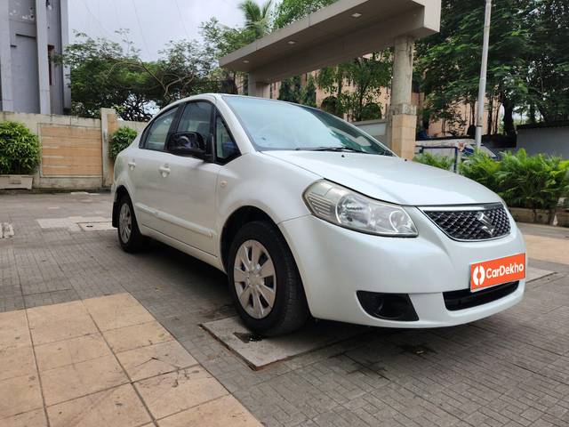 https://images10.gaadi.com/usedcar_image/3638110/original/processed_img2899282__used_car_2899282_1698254408.jpg?imwidth=6400