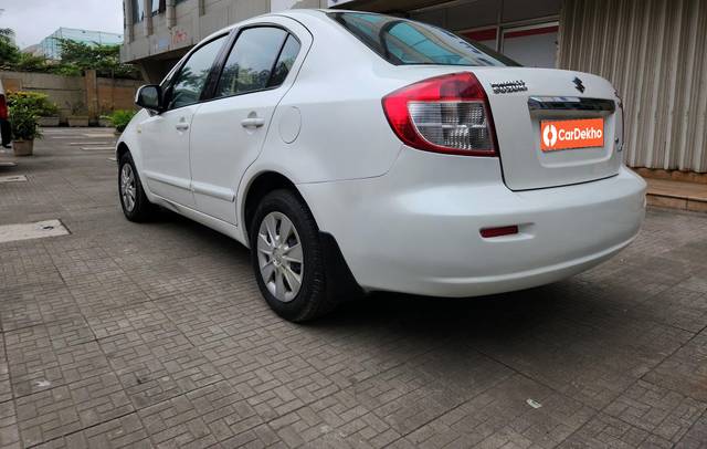 https://images10.gaadi.com/usedcar_image/3638110/original/processed_img2899282__used_car_2899282_1698254421.jpg?imwidth=6402