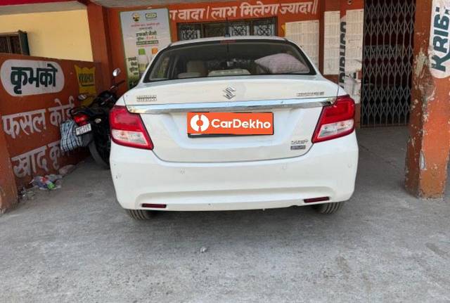 https://images10.gaadi.com/usedcar_image/3638141/original/processed_139edb09-f7bb-44dd-ac0b-fdc7280775a0.jpeg?imwidth=6402