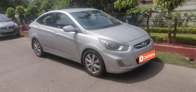 https://images10.gaadi.com/usedcar_image/3638168/original/processed_bbcd2d27-a558-4afc-b9a4-1b6d10e2613b.jpg?imwidth=6400