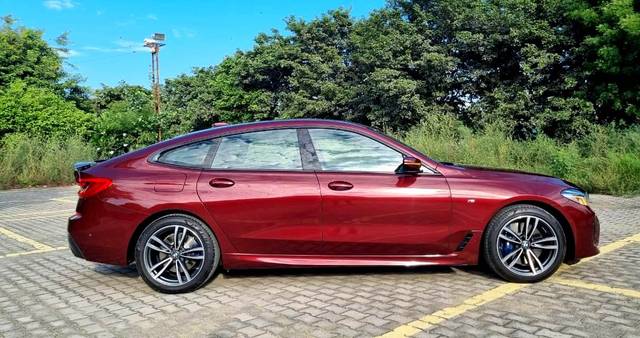 https://images10.gaadi.com/usedcar_image/3638220/original/img2899337__usedcar_7e6673fb_05da_4b6a_bfc5_339f44eddff6_117901698214826_1698214874.jpg?imwidth=6401