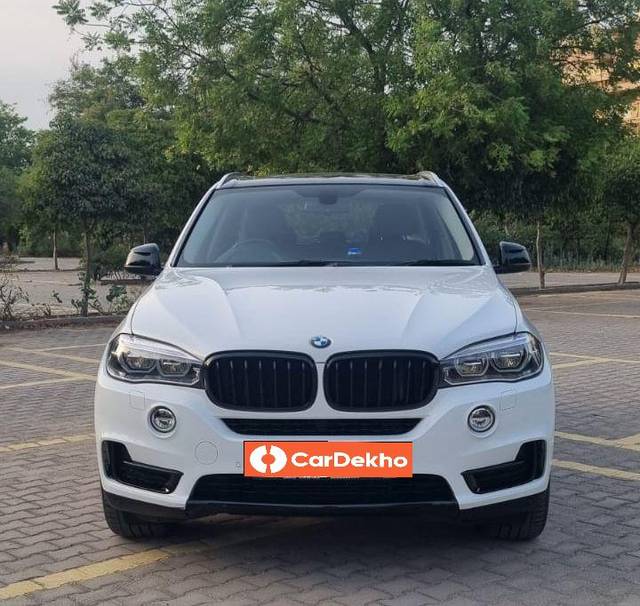 https://images10.gaadi.com/usedcar_image/3638239/original/processed_img2899353__usedcar_c7d8b7e2_1b67_419f_bb37_37dfe4c19919_117901698215297_1698215323.jpg?imwidth=6400