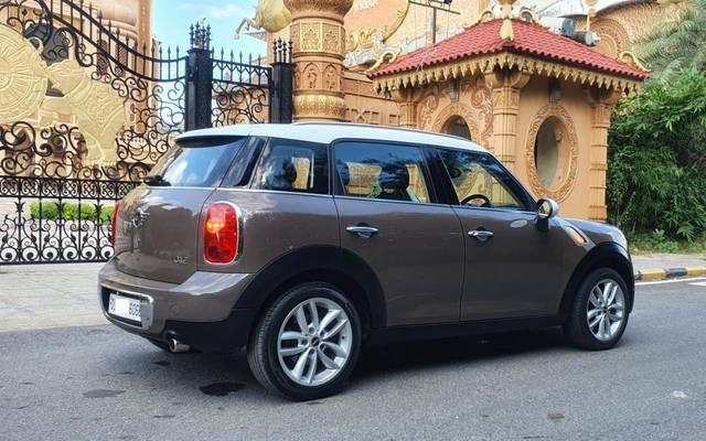 https://images10.gaadi.com/usedcar_image/3638252/original/processed_img2899358__usedcar_de34f238_6cc5_45b1_b3e2_5a7effdd3d4b_117901698215640_1698215730.jpg?imwidth=6402