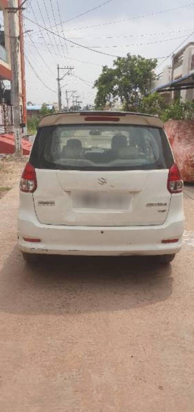 https://images10.gaadi.com/usedcar_image/3638254/original/processed_1e79a44f-ebd0-4773-94f9-a7d1a826f9c3.jpg?imwidth=6402