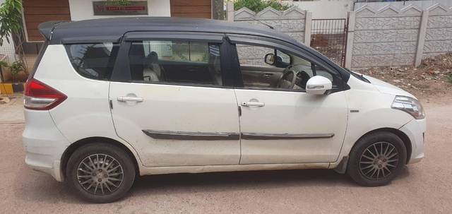https://images10.gaadi.com/usedcar_image/3638254/original/processed_d04b5a0f-aeb9-496e-bba9-f6415cb889b4.jpg?imwidth=6401