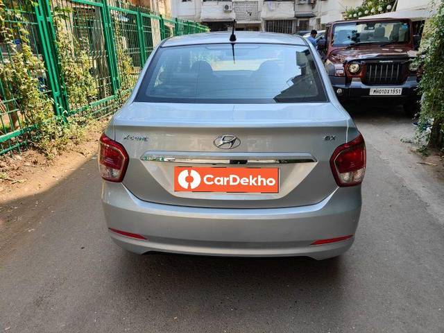 https://images10.gaadi.com/usedcar_image/3638255/original/processed_img2899360__usedcar_2354968_13836_1647427642314_2899360_1698218234.jpg?imwidth=6402