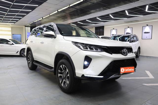 https://images10.gaadi.com/usedcar_image/3638397/original/processed_img2899431__usedcar_img_9733_257331698219026_1698219109.JPG?imwidth=6400