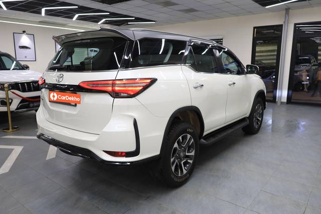 https://images10.gaadi.com/usedcar_image/3638397/original/processed_img2899431__usedcar_img_9736_257331698219026_1698219108.JPG?imwidth=6402