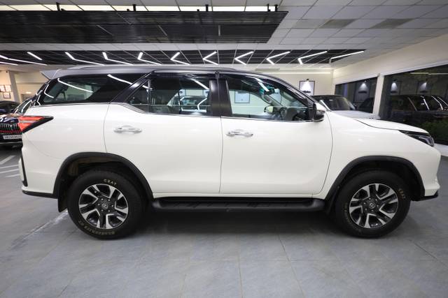 https://images10.gaadi.com/usedcar_image/3638397/original/processed_img2899431__usedcar_img_9742_257331698219026_1698219117.JPG?imwidth=6401
