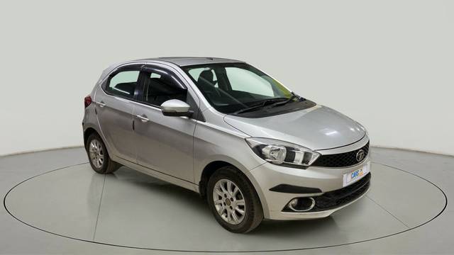 https://images10.gaadi.com/usedcar_image/3638425/original/slot__1-7-Exterior-10363450739-3b887c4aea974db89984925835f1eb18-Exterior-7.jpg?imwidth=6400