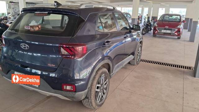 https://images10.gaadi.com/usedcar_image/3638476/original/processed_abca19c4-0c8a-4dbc-ac5f-9e2443556830.jpeg?imwidth=6402