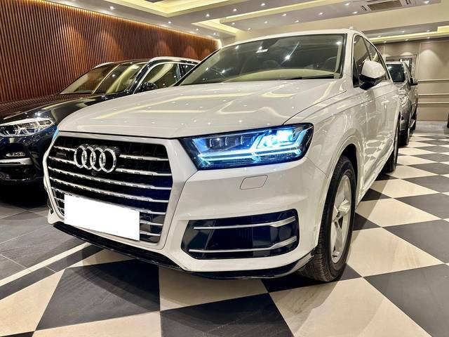https://images10.gaadi.com/usedcar_image/3638531/original/processed_28432c499fd9364eb8948071cc954305.jpg?imwidth=6401