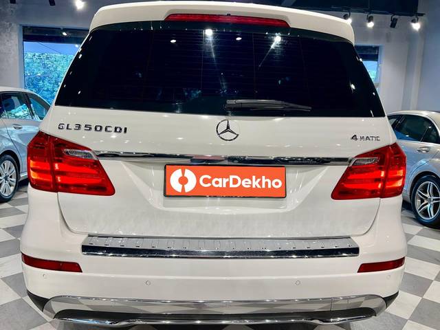 https://images10.gaadi.com/usedcar_image/3638582/original/processed_img2899527__used_car_2899527_1698224465.jpg?imwidth=6402