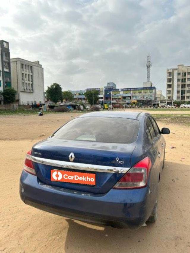 https://images10.gaadi.com/usedcar_image/3638745/original/processed_a96b8f4f-07f3-4df2-9e87-ca07af1f7323.jpeg?imwidth=6401