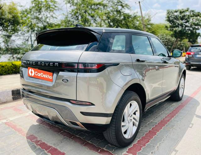 https://images10.gaadi.com/usedcar_image/3638901/original/processed_img2899731__used_car_2899731_1698232408.jpg?imwidth=6401