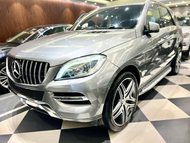 https://images10.gaadi.com/usedcar_image/3638909/original/img2899736__used_car_2899736_1698232635.jpg?imwidth=6401
