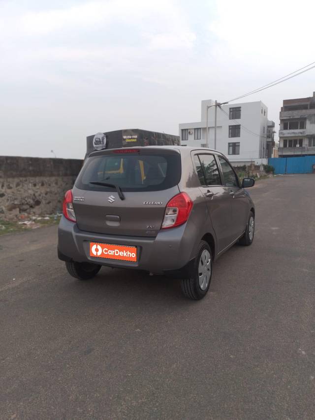 https://images10.gaadi.com/usedcar_image/3638928/original/processed_img2899747__used_car_2899747_1698233205.jpg?imwidth=6401