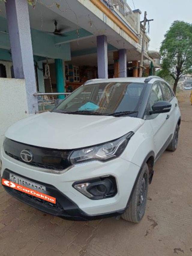 https://images10.gaadi.com/usedcar_image/3638997/original/processed_5ff9d412-6e46-4d32-9895-529314286faf.jpeg?imwidth=6400