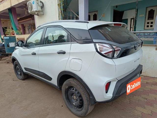 https://images10.gaadi.com/usedcar_image/3638997/original/processed_65f9fc33-3eac-4b12-8718-b462449d5034.jpeg?imwidth=6402