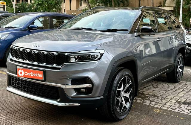 https://images10.gaadi.com/usedcar_image/3639012/original/processed_img2899795__used_car_2899795_1698235191.jpg?imwidth=6402