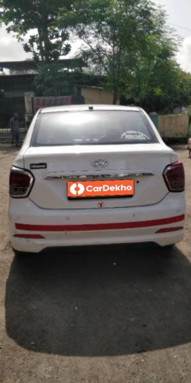 https://images10.gaadi.com/usedcar_image/3639114/original/processed_b3dfb750-7f01-4726-8930-3949edeafa41.jpg?imwidth=6401