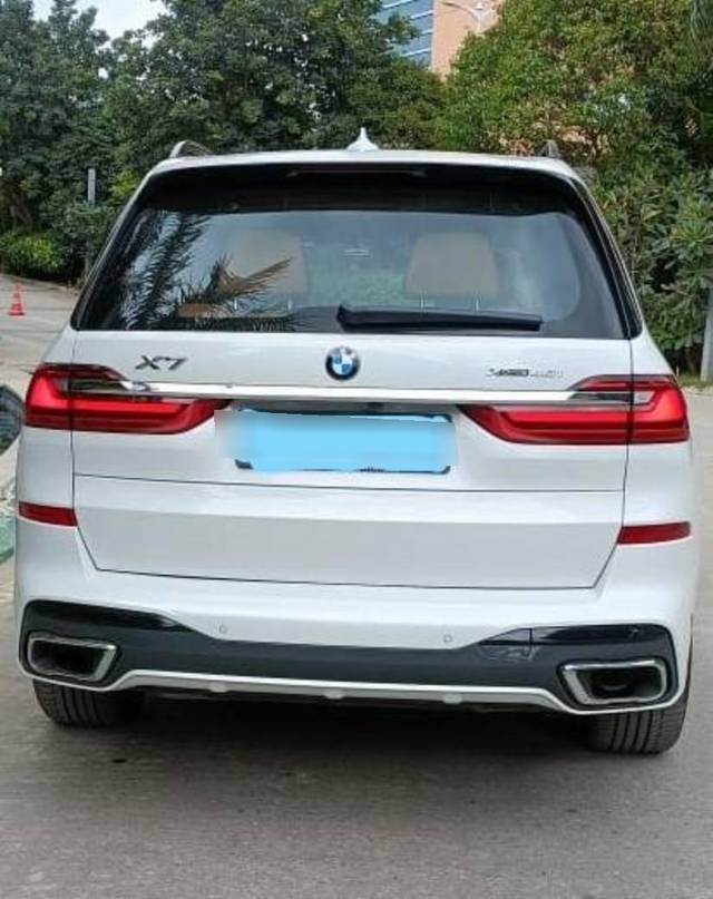 https://images10.gaadi.com/usedcar_image/3639126/original/processed_112be6ec-d031-43df-bc00-58654ecd39e1.jpg?imwidth=6402