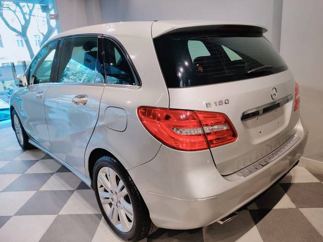https://images10.gaadi.com/usedcar_image/3639169/original/img2899895__used_car_2899895_1698238933.jpg?imwidth=6402