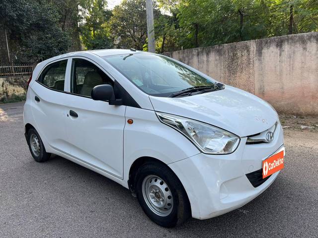 https://images10.gaadi.com/usedcar_image/3639199/original/processed_img2899913__used_car_2899913_1698320116.jpg?imwidth=6401