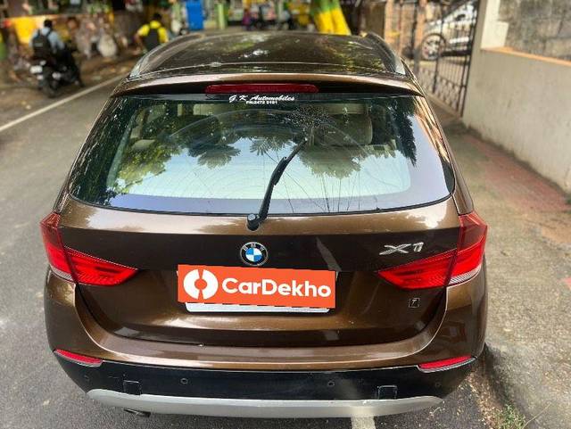 https://images10.gaadi.com/usedcar_image/3639472/original/processed_4156fb06-c88d-430c-893d-220832cf5bfd.jpeg?imwidth=6401
