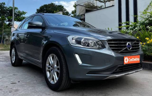 https://images10.gaadi.com/usedcar_image/3639552/original/processed_40a575bc-8eab-4e65-9d06-2863b7e7669b.jpg?imwidth=6400