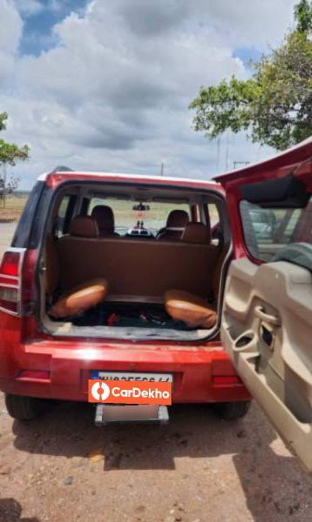 https://images10.gaadi.com/usedcar_image/3639648/original/processed_b67cb6f5-4a12-4c1d-924c-6f3ee4768a4b.jpg?imwidth=6402