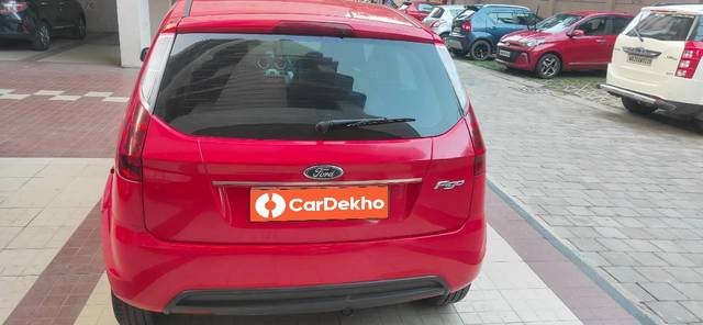 https://images10.gaadi.com/usedcar_image/3639656/original/processed_1edf1199-e4fd-49e5-a589-ffe4b3332eb1.jpg?imwidth=6402