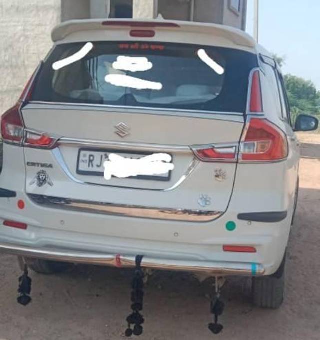 https://images10.gaadi.com/usedcar_image/3639687/original/processed_83c7e386-bec0-4c04-b107-a2cc2baa9425.jpg?imwidth=6401