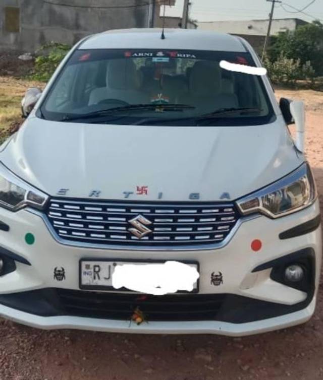 https://images10.gaadi.com/usedcar_image/3639687/original/processed_a992fe5b-5da0-4b36-a999-8769112906f3.jpg?imwidth=6402