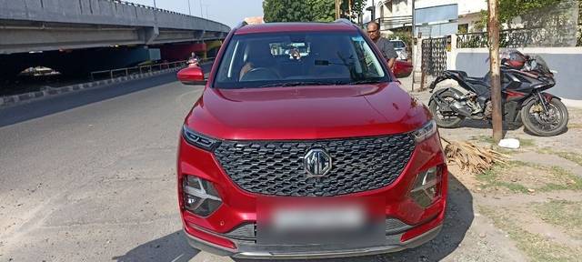 https://images10.gaadi.com/usedcar_image/3639759/original/19__VCC_1807185_94_1697690073.jpg?imwidth=6400