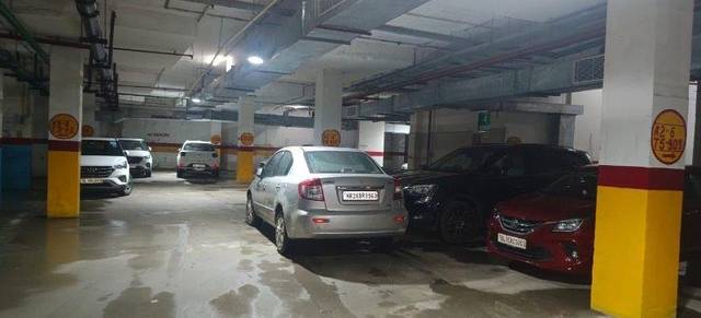 https://images10.gaadi.com/usedcar_image/3639778/original/processed_8bccce44-eb90-4eb2-b030-0d6573984e11.jpeg?imwidth=6401