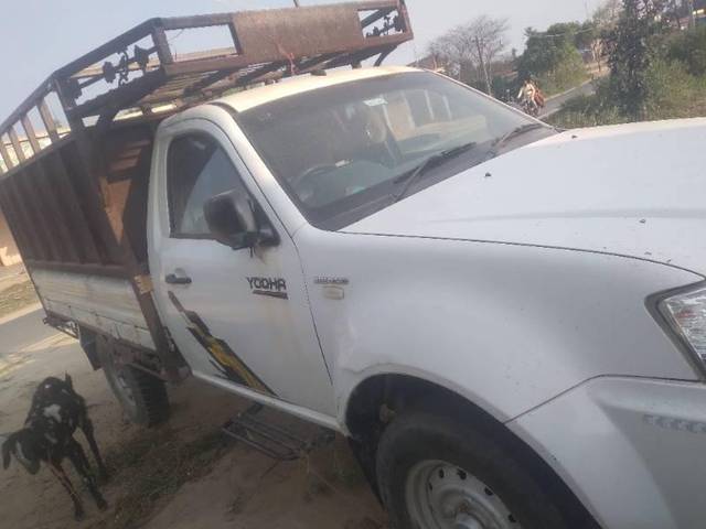 https://images10.gaadi.com/usedcar_image/3639809/original/processed_ca16871e-d432-4f13-9ab2-e7e26b1e426e.jpg?imwidth=6401