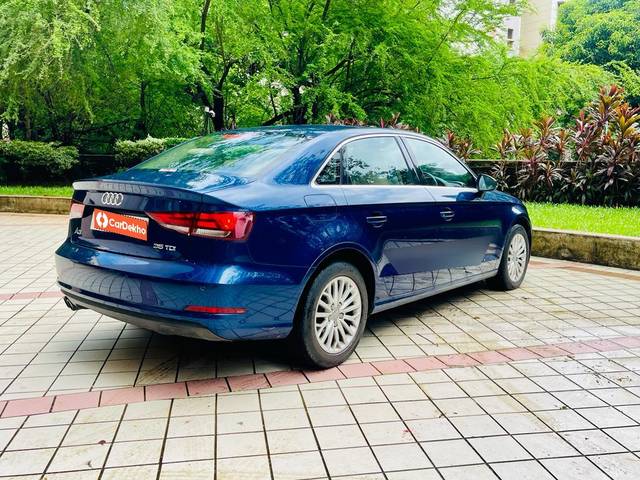 https://images10.gaadi.com/usedcar_image/3639834/original/processed_img2900059__used_car_2900059_1698300116.jpg?imwidth=6402