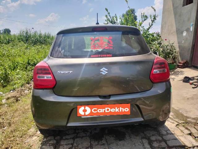 https://images10.gaadi.com/usedcar_image/3639971/original/processed_e55c035d-a769-4b83-bfe2-7a92a3d8d6cb.jpg?imwidth=6401
