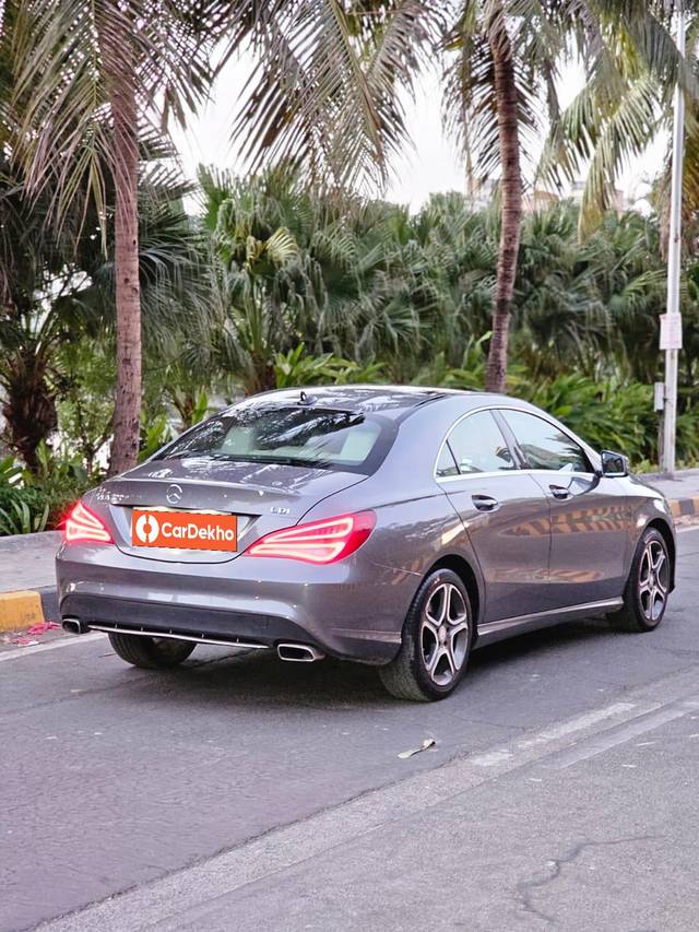 https://images10.gaadi.com/usedcar_image/3640005/original/processed_img2900145__usedcar_0840e036_9658_4752_852b_05fd56635c28_5731698304885_1698304896.jpg?imwidth=6402