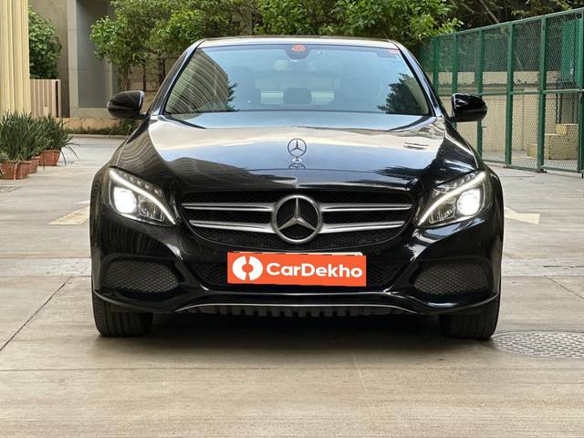 https://images10.gaadi.com/usedcar_image/3640014/original/processed_img2900152__usedcar_a2930f7b_2602_4300_83b8_bf8b3997f43f_2900152_1698305183.jpg?imwidth=6400