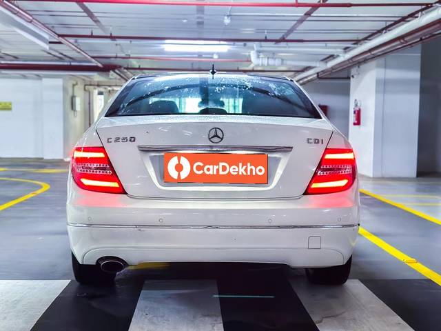 https://images10.gaadi.com/usedcar_image/3640026/original/processed_img2900157__usedcar_114510b9_c54a_4066_ac41_7ac5d822c8a5_5731698305321_1698305340.jpg?imwidth=6402