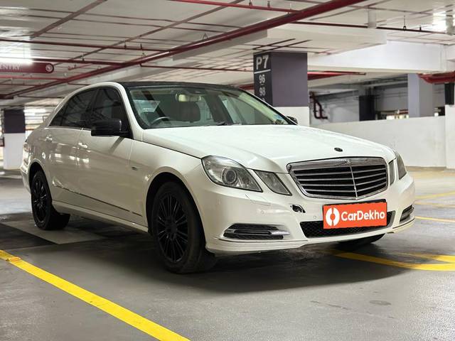 https://images10.gaadi.com/usedcar_image/3640039/original/processed_img2900169__usedcar_ea1be2b0_2532_408b_a6a1_45f687a1ea58_5731698305426_1698305442.jpg?imwidth=6400