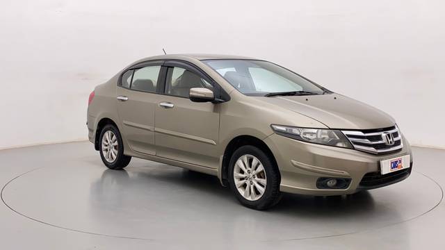 https://images10.gaadi.com/usedcar_image/3640053/original/1bfe554c-0b2b-4078-a599-1922ec1a9f8c__43.jpg?imwidth=6400