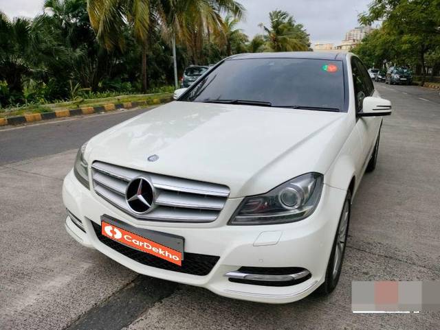 https://images10.gaadi.com/usedcar_image/3640054/original/processed_img2900184__usedcar_3053999_5956_1690022718680_5731698305519_1698305533.jpg?imwidth=6400
