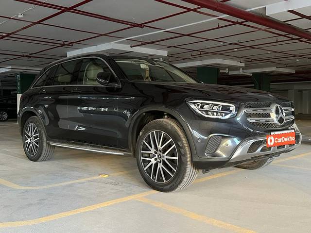 https://images10.gaadi.com/usedcar_image/3640063/original/processed_img2900191__usedcar_6be46031_fed4_434f_9c46_5871a4c010d1_5731698305616_1698305633.jpg?imwidth=6400