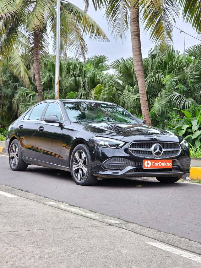 https://images10.gaadi.com/usedcar_image/3640070/original/processed_img2900194__usedcar_e5d28c37_4306_488a_9d7b_1d8894799917_5731698306026_1698306056.jpg?imwidth=6400
